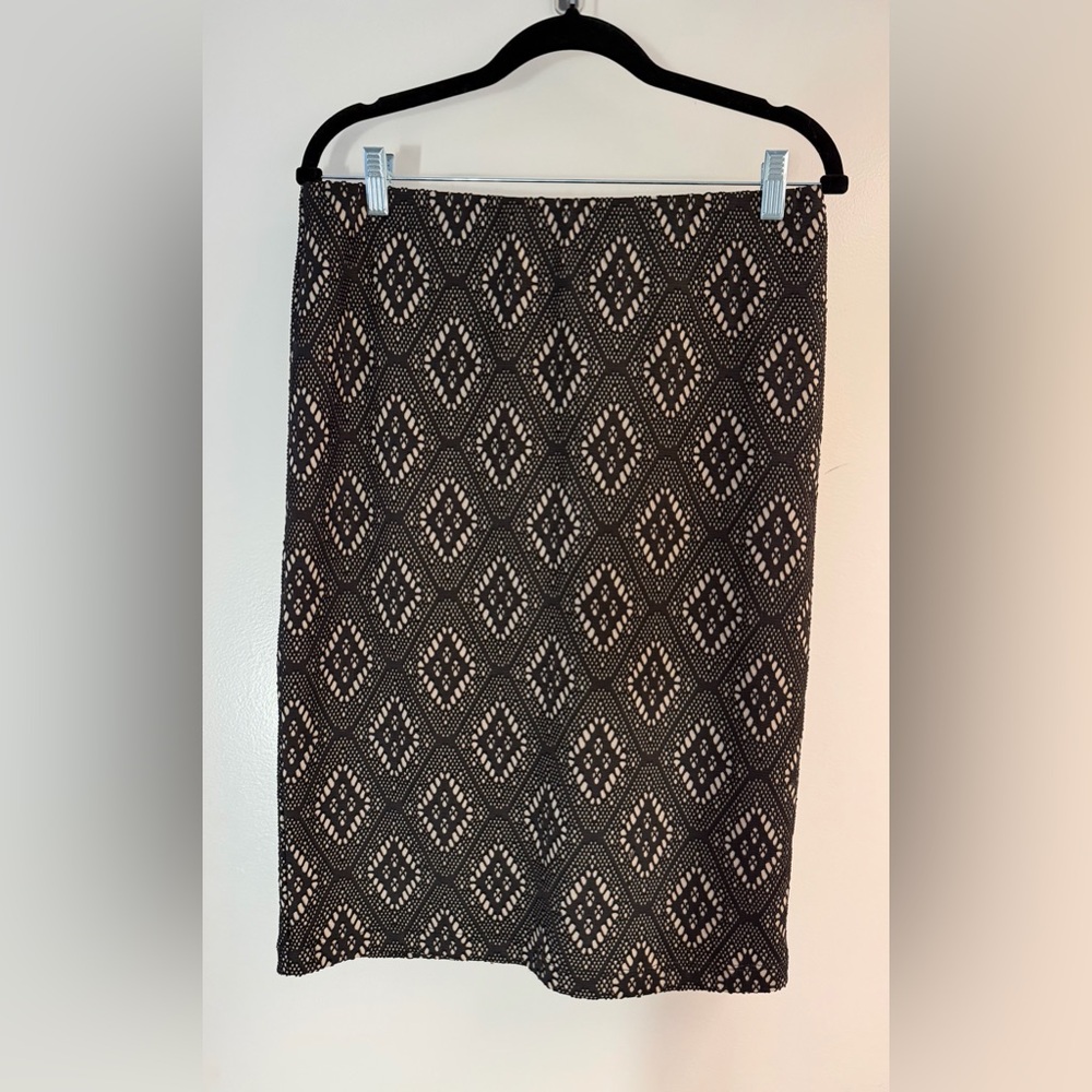 Renee C. Black and Cream Geometric Pencil Skirt